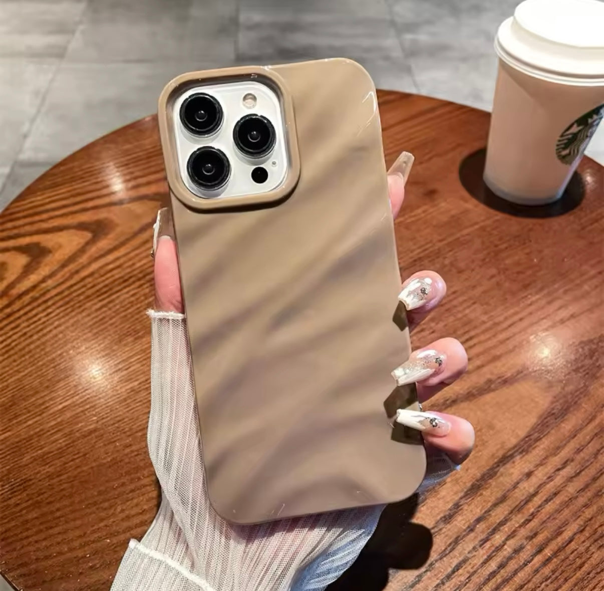 Aura Wave Case (Brown)