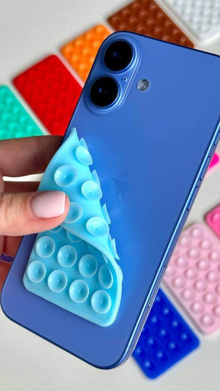 REUSABLE Double-Faced Silicone Suction Phone Grip 🐙