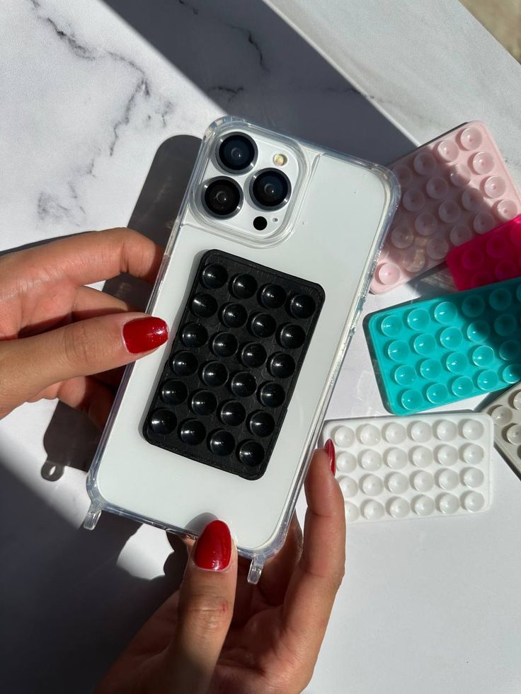 REUSABLE Double-Faced Silicone Suction Phone Grip 🐙